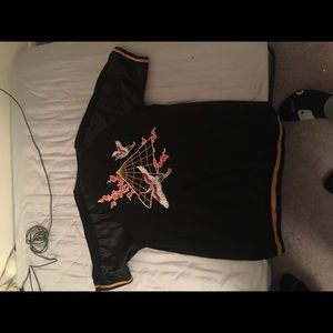 Black pyramid shirt